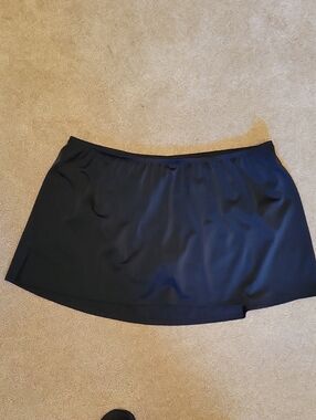 Women's 28 Cacique Black Swim Skirt W/Brief Bottoms